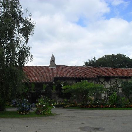 Ferme De Montalibord Villa Vescours Exterior photo